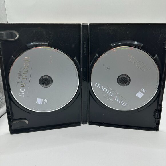 The Twilight Saga New Moon Ultimate Fan Edition 2009 Robert Pattinson Summit DVD - Picture 6 of 6